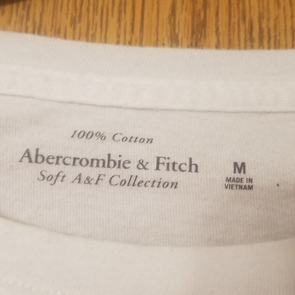 Abercrombie & Fitch White Crop Top Size Medium - Picture 2 of 2